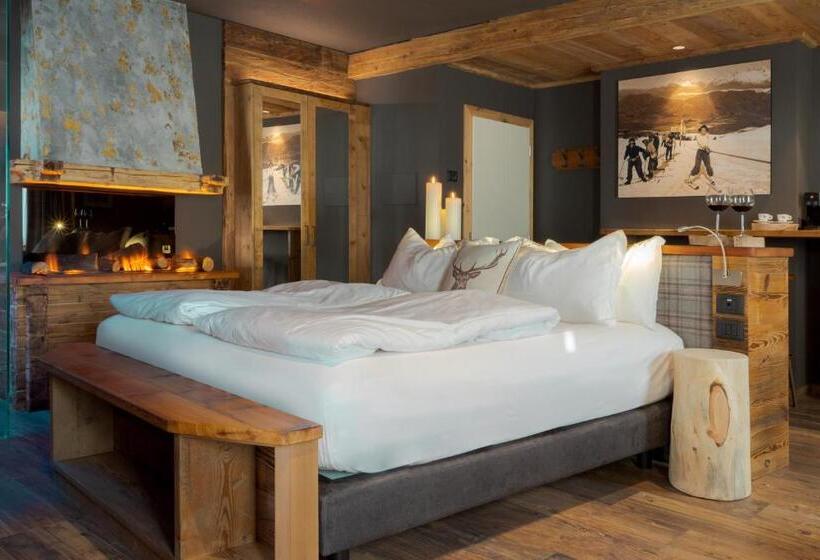 Полулюкс, John Luxury Suites