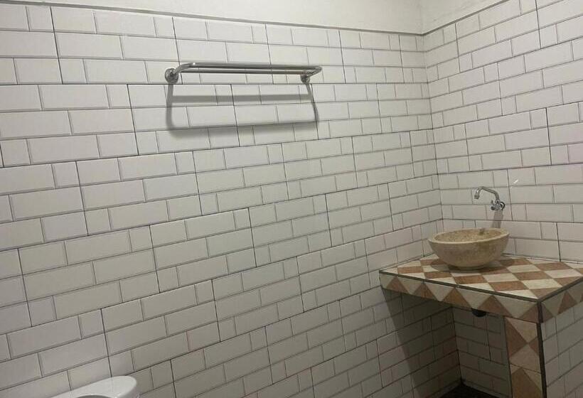 Полулюкс Вид на Сад, Arjuna Uluwatu Guest House