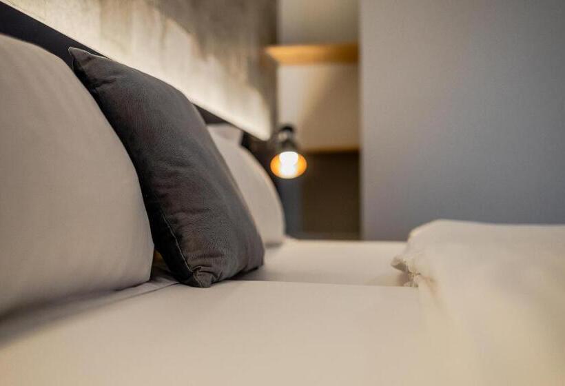 Трехместный Номер Комфорт, Villars Lodge