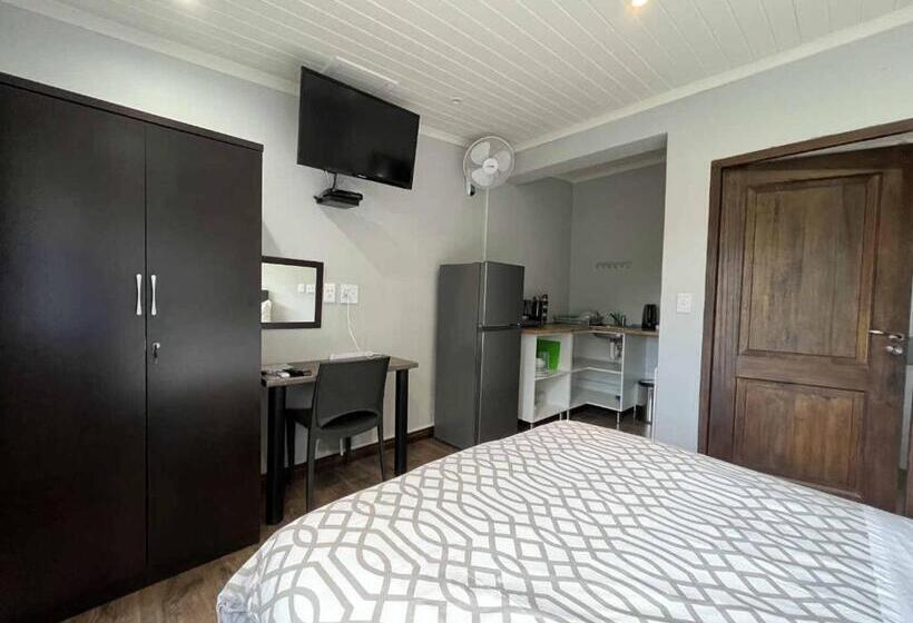 Номер Стандарт, Halleria Self Catering