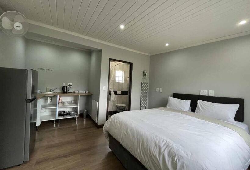 Номер Стандарт, Halleria Self Catering