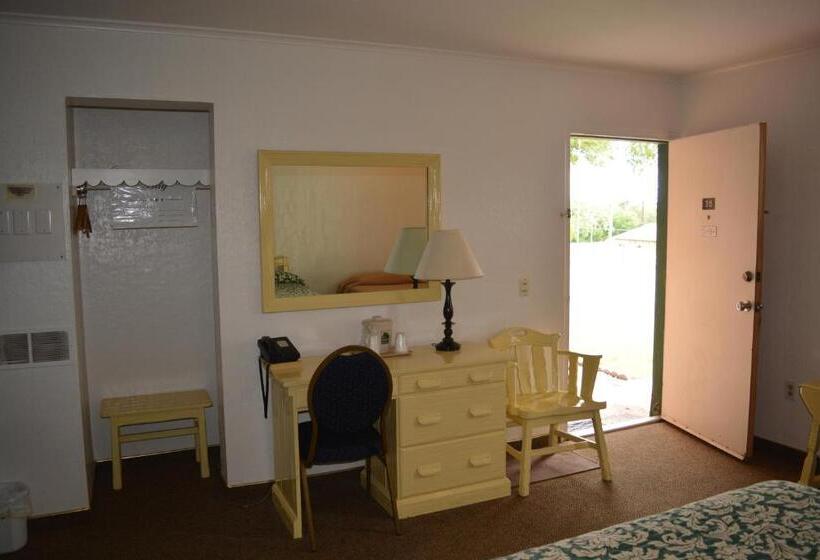 스탠다드 룸, The Evergreen Motel In Kansas