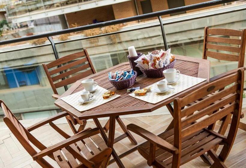 Apartamento 1 Dormitório com Sacada, Domus Bb   Plaza