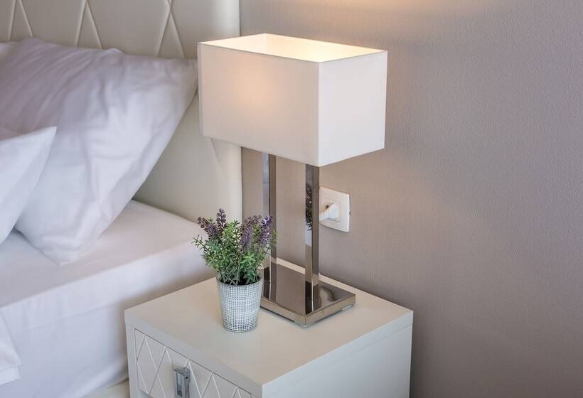 スタンダードスタジオ, Apartments & Rooms Preelook