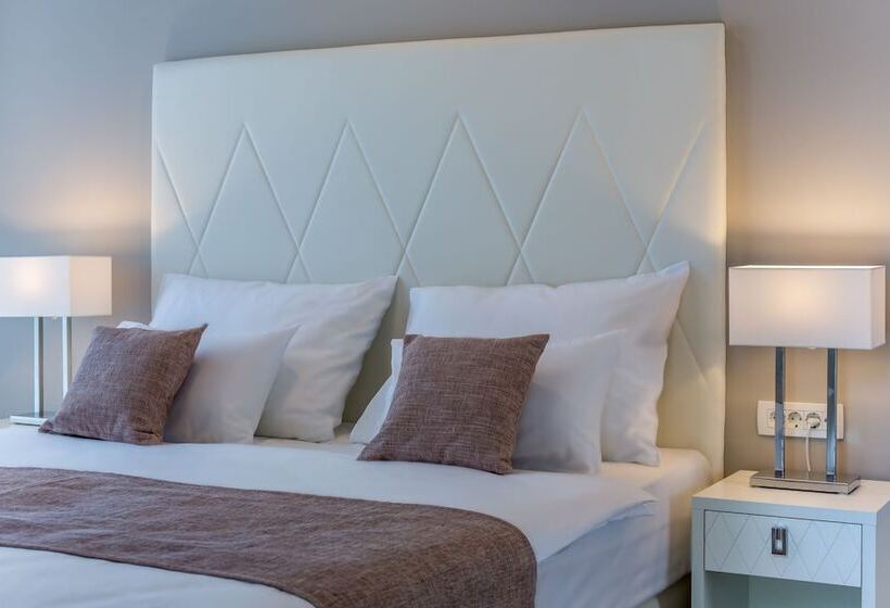 スーペリアスタジオ, Apartments & Rooms Preelook