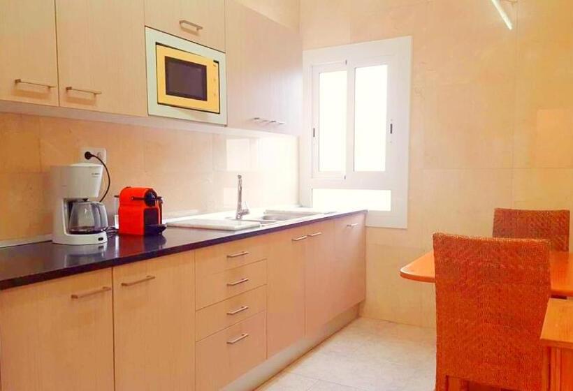 Кровать в Общей Комнате, Hostel Penedes