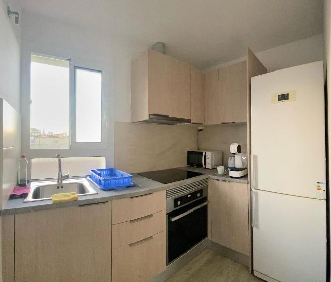 Студия Стандарт, Hostel Penedes