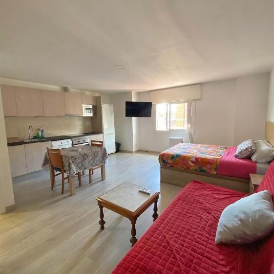 Студия Deluxe, Hostel Penedes