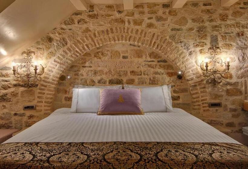 Номер Deluxe Кровать Кинг, Kamares Historic Boutique Hotel & Spa