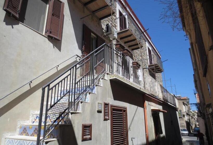 اتاق استاندارد با بالکن, Aurora Bed And Breakfast