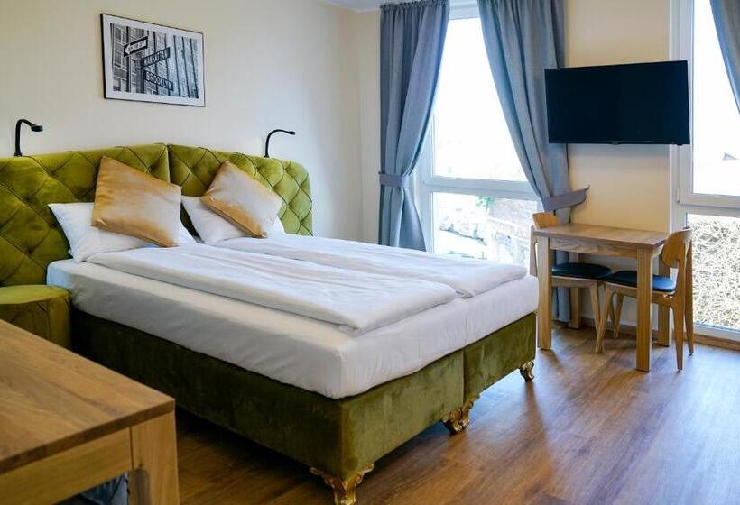 Студия Стандарт, Boardinghouse City Home
