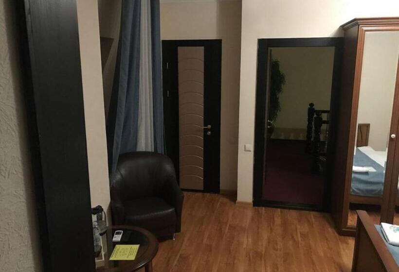 جناح غرفتين نوم, отель ренессанс