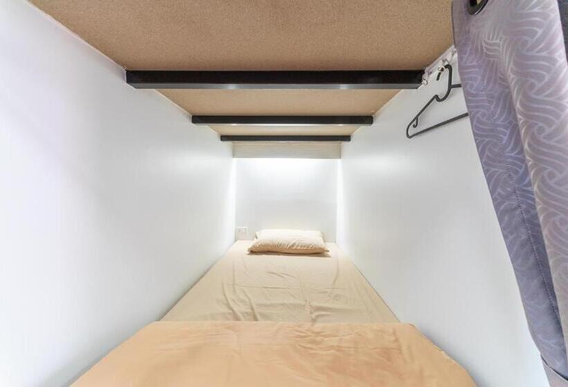 공동 객실, Saiyud Hostel