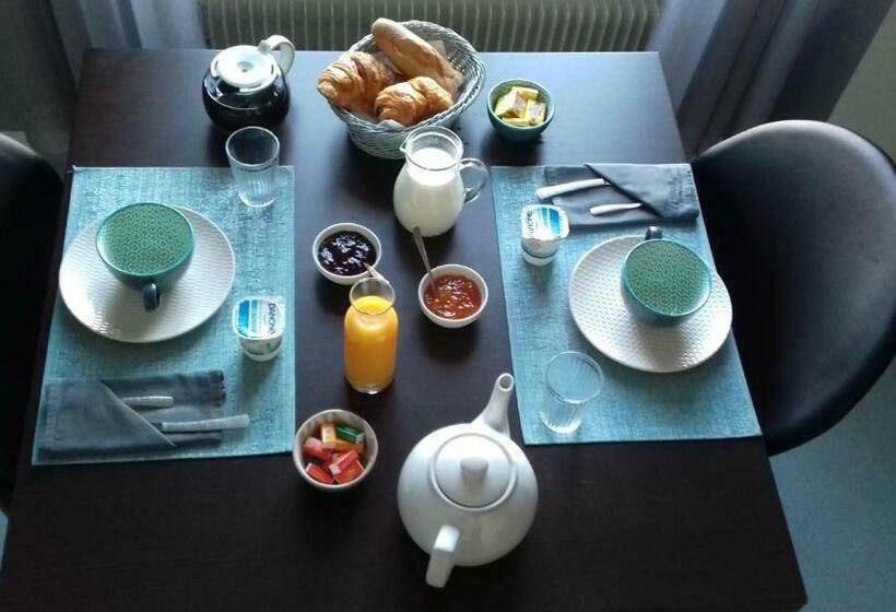 Номер Стандарт, Hôtel Labat