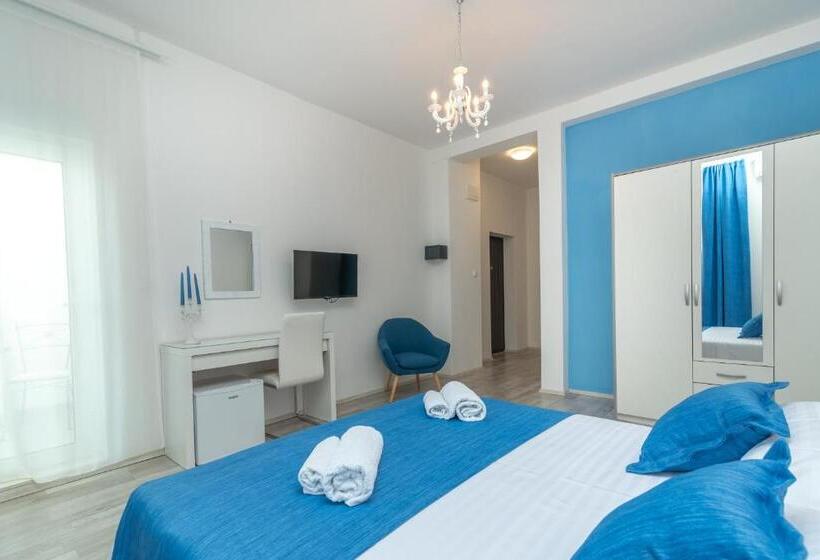 חדר סטנדרט עם מרפסת, Villa Lux
