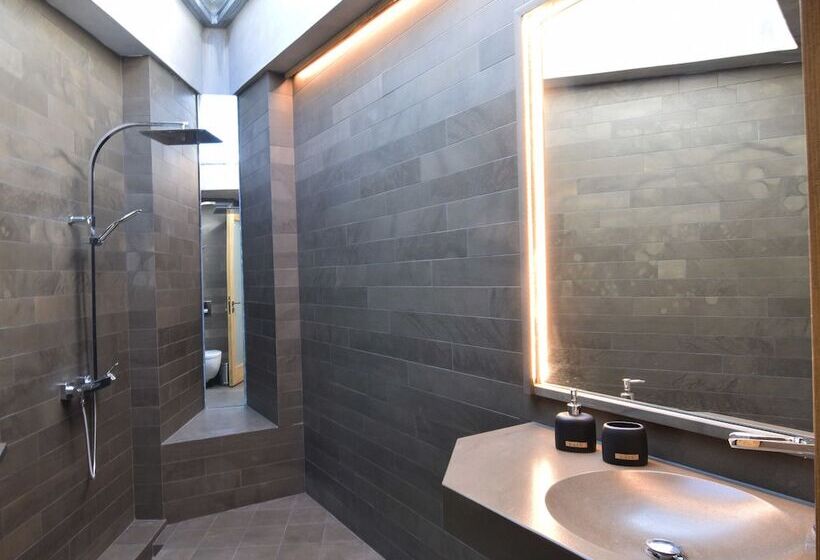 سوییت سوپریور, Escapade Luxury Residences