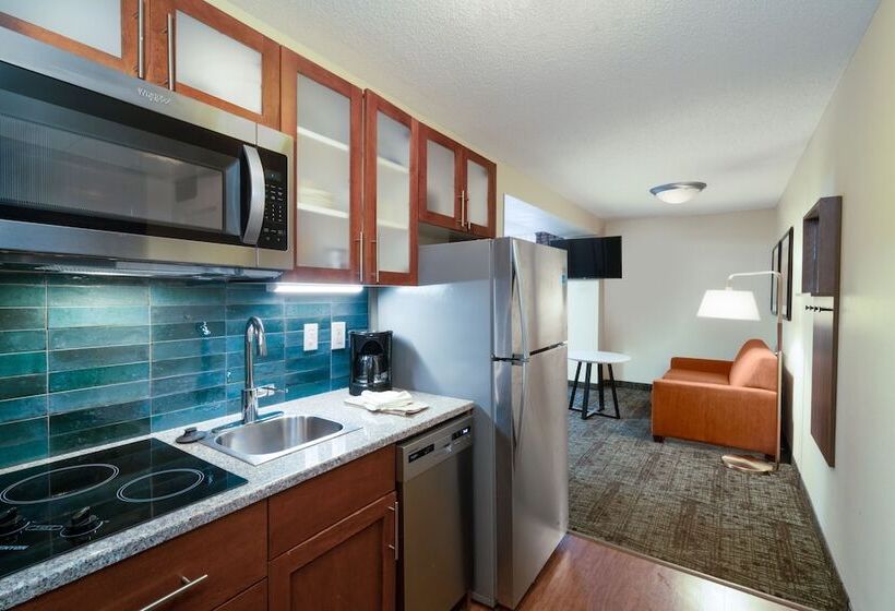 סוויטה מותאמת לאדם עם מוגבלויות, Staybridge Suites Memphis Poplar Ave East, An Ihg