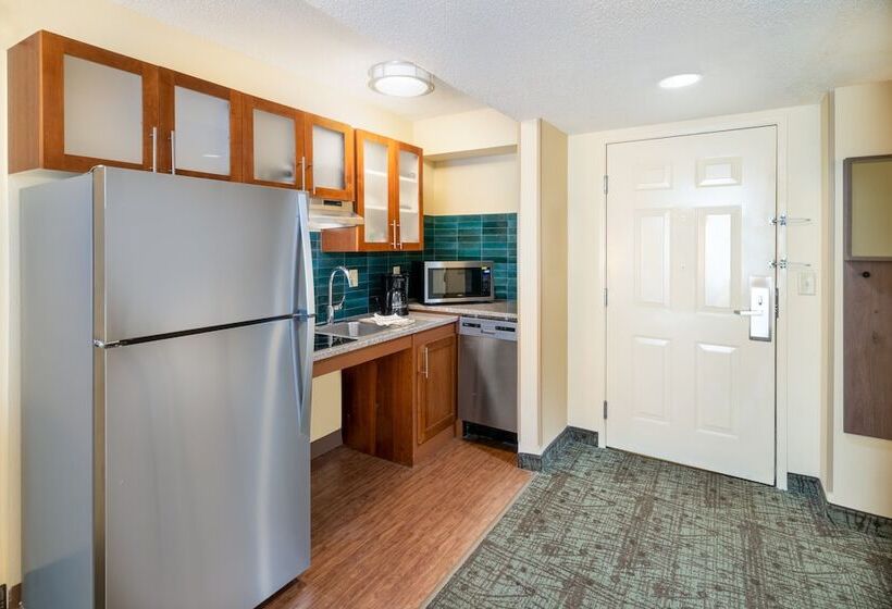 סוויטה מותאמת לאדם עם מוגבלויות, Staybridge Suites Memphis Poplar Ave East, An Ihg
