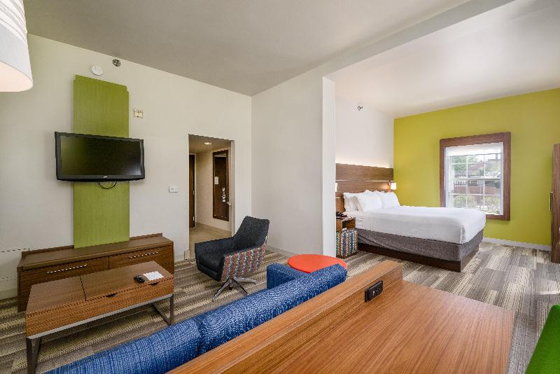 キングサイズベッドのスイートルーム, Holiday Inn Express Phoenix Airport/university Drive, An Ihg