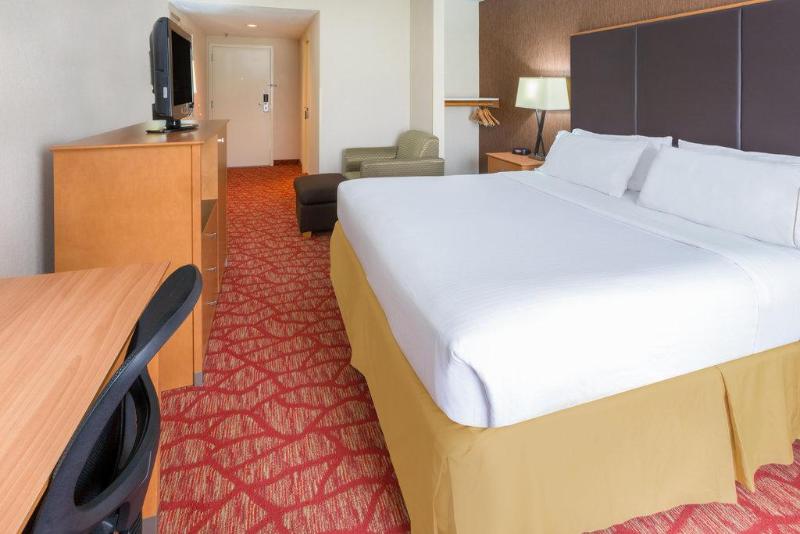 キングサイズベッドのスタンダードルーム, Holiday Inn Express Roseburg, An Ihg