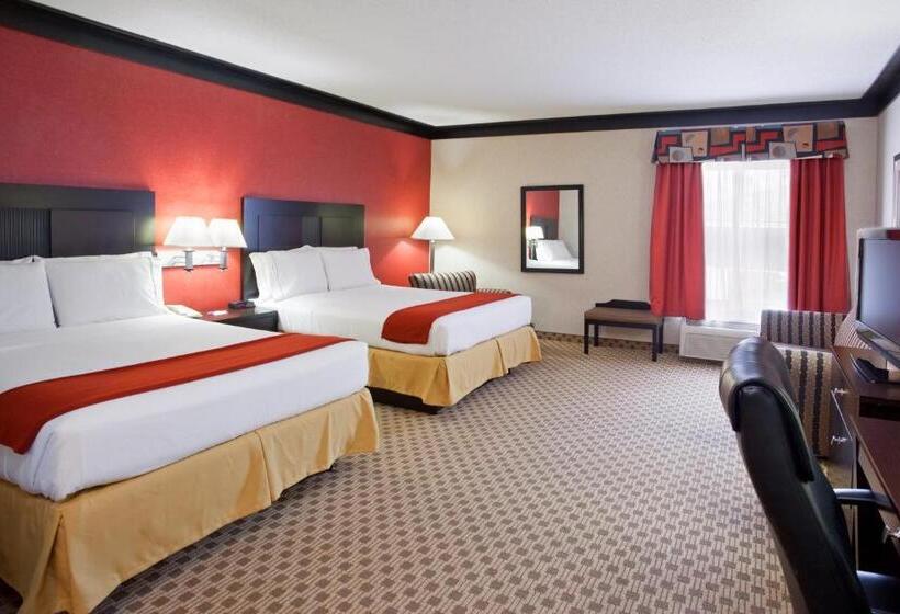 Номер Стандарт, Quality Inn & Suites Oakwood Village   Cleveland South