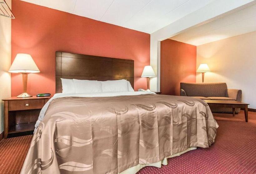 스위트 킹사이즈 침대, Quality Inn & Suites