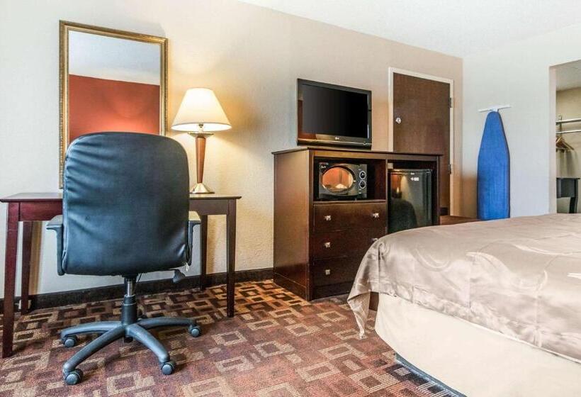 스탠다드 룸 킹사이즈 침대, Quality Inn & Suites