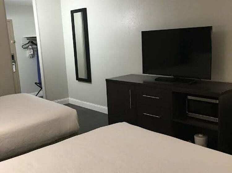 Номер Стандарт 2 Двуспальные Кровати, Wingate By Wyndham Kansas City