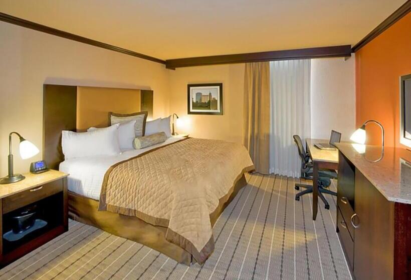Стандартный Номер Кровать Кинг, Wyndham Garden Oklahoma City Hotel & Conference Ctr Near Airport, Fairgrounds Paycom & I40