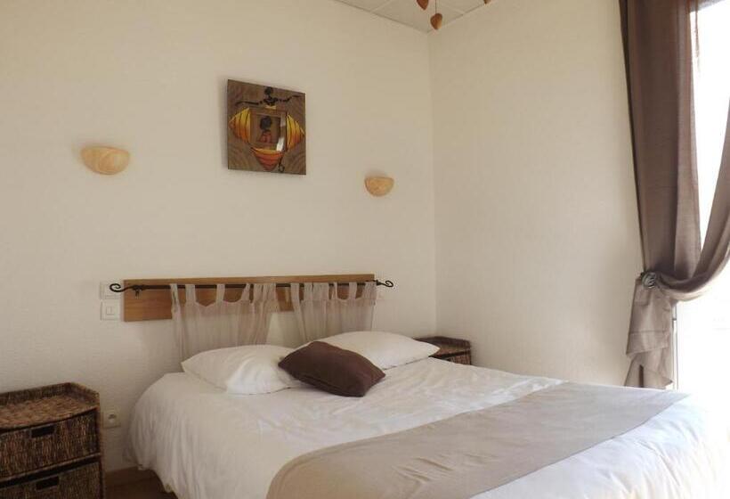Номер Economy, Hôtel Le Carnon