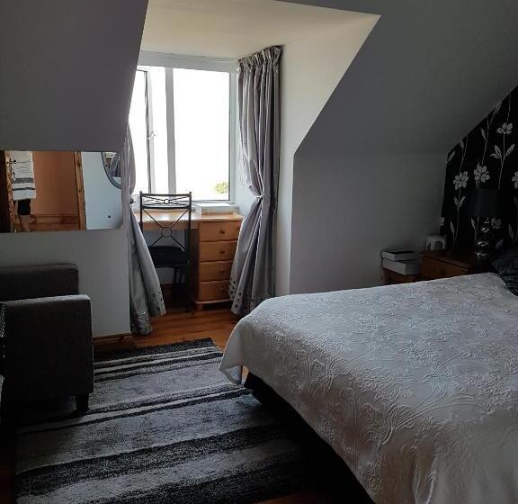 베이직 3인 룸, The Plough B&b
