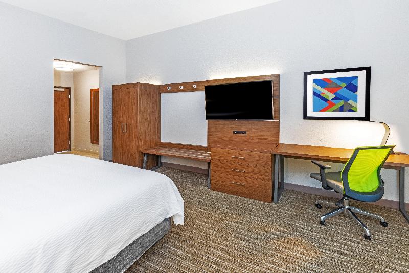 身障者適用キングサイズベッドルーム, Holiday Inn Express & Suites   Houston   N Downtown, An Ihg