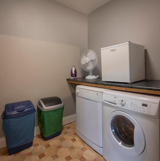 Апартаменты 2 Спальни, The Gleneagle River Apartments