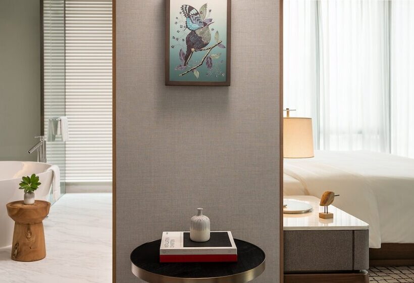 Suite Familiar 2 Quartos, Kimpton Maalai Bangkok  An Ihg