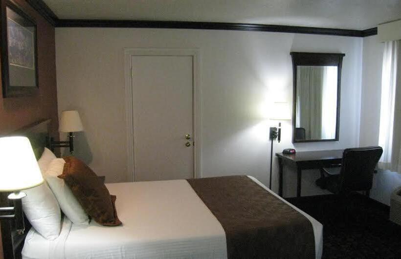 Номер Deluxe Кровать Кинг, Heber Inn
