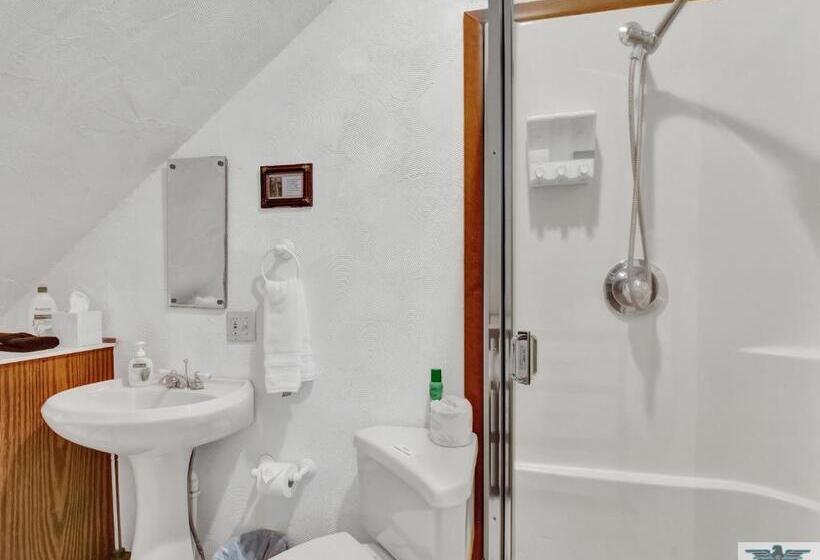 Quarto Estandar Cama King, Robins Nest Bed & Breakfast