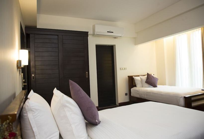 سوئیت پریمیوم, The Midori By Lakeshore, Gulshan , Dhaka
