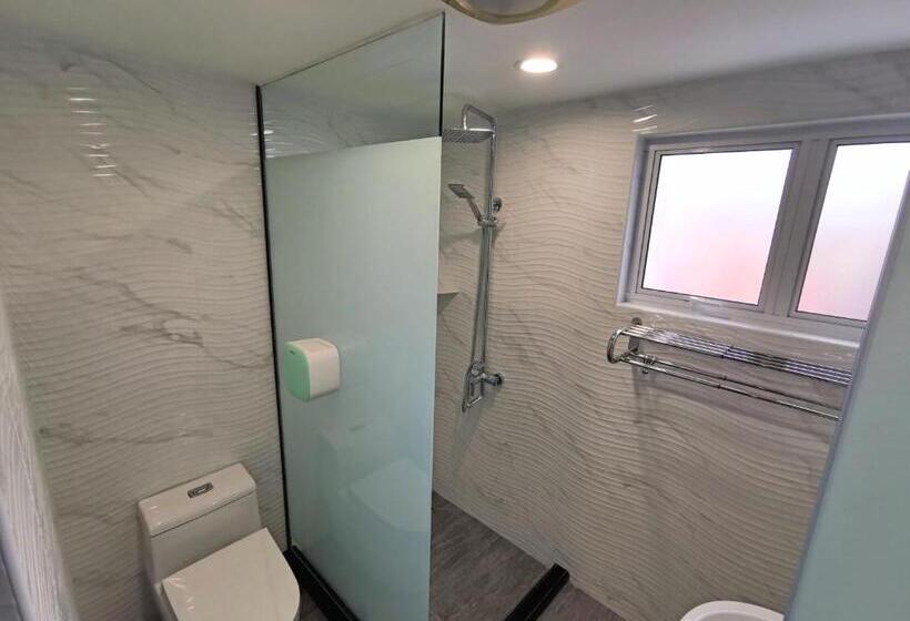 اتاق استاندارد, Wow Hotel Penang