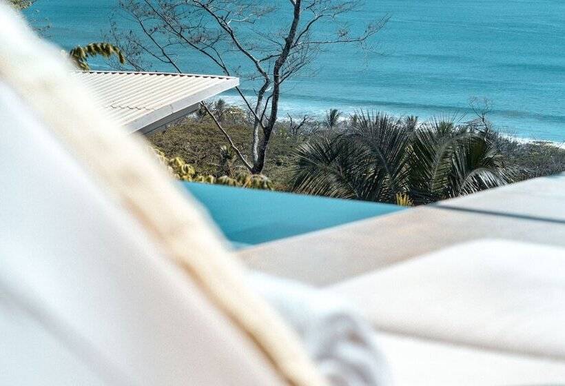 Бунгало Deluxe, Akwa Santa Teresa Ocean View Villas & Rooms