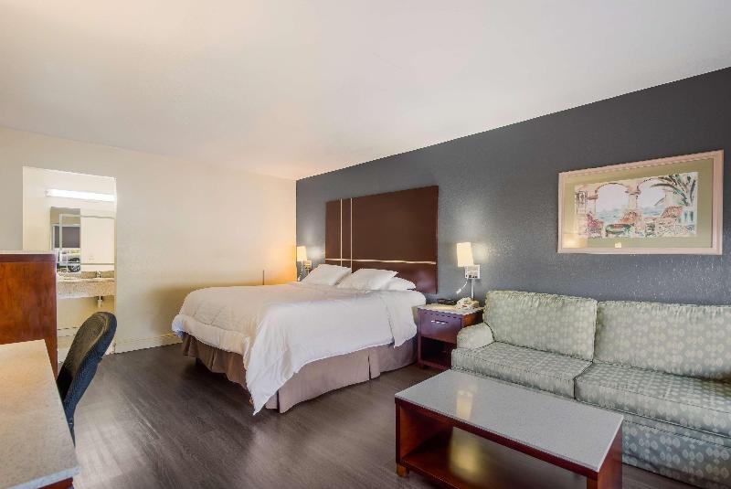 Номер Стандарт, Surestay Hotel By Best Western Sarasota Lido Beach