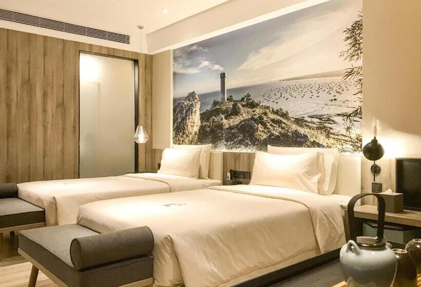 Номер Superior, Atour Hotel High Speed Railway Station Maoming
