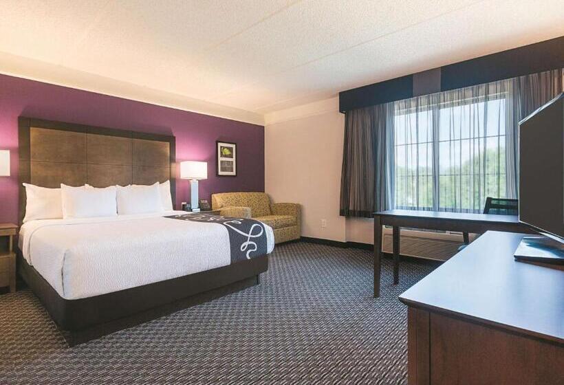 Номер Deluxe Кровать Кинг, La Quinta By Wyndham Atlanta Alpharetta