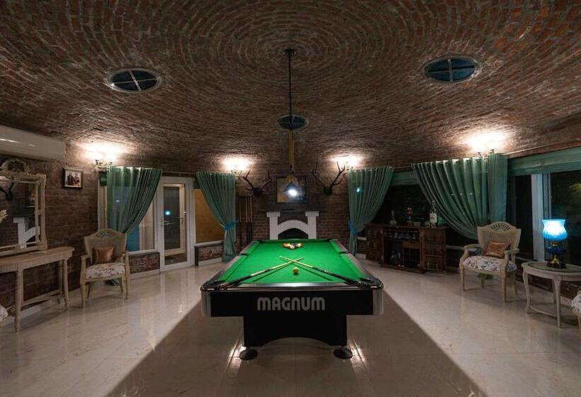ویلای 2 خوابه, Stayvista At Brickwood Hill With Outdoor Infinity Pool & Jacuzzi