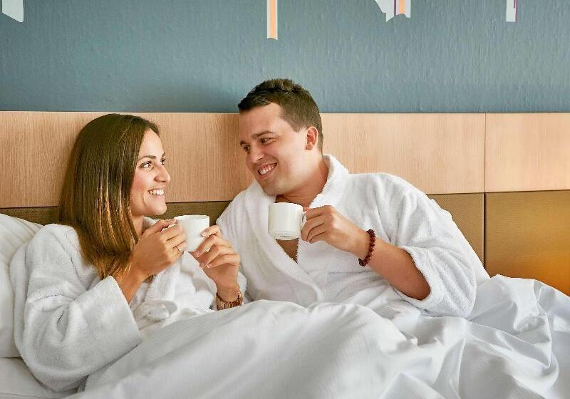 Люкс Кровать Кинг, Comfort Suites