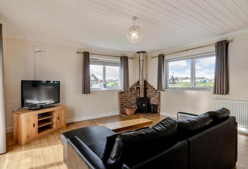 Шале 1 Спальня, Hornsea Lakeside Lodges