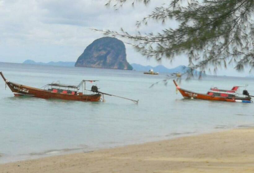بنجلو قياسى, Koh Ngai Seafood