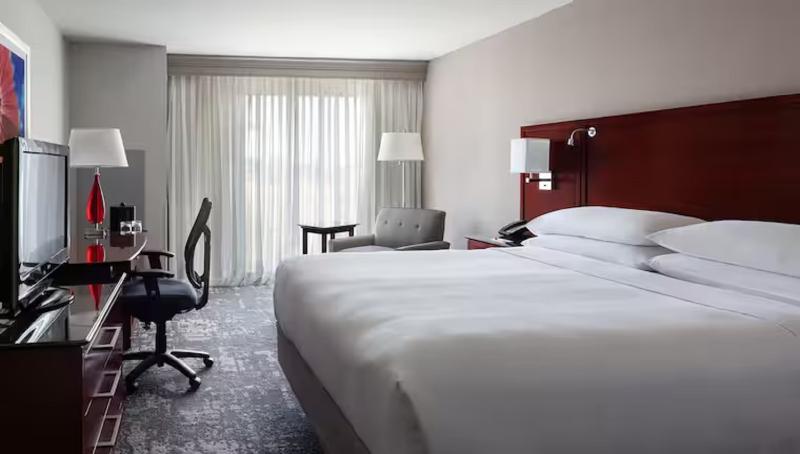 스탠다드 룸 킹사이즈 침대, Doubletree By Hilton Minneapolis Airport, Mn