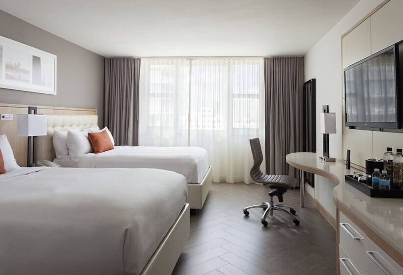 Номер Стандарт 2 Двуспальные Кровати, Marriott Stanton South Beach