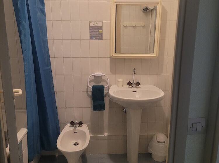 스탠다드 룸 산 전망, Hostellerie De Rimplas