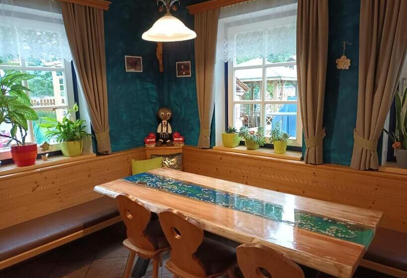 Номер Стандарт, Gasthof Zum Postwirt